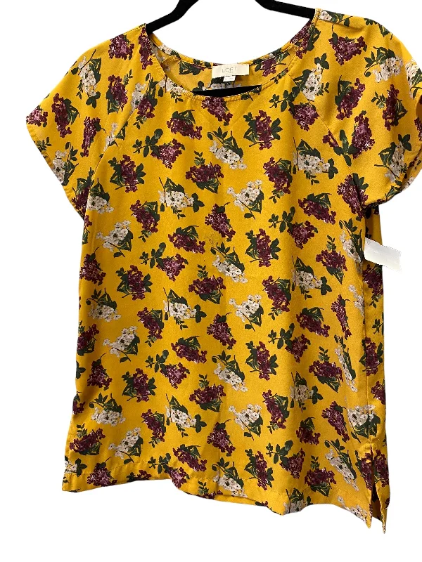 women's tops for those who appreciate subtle and muted tonesTop Short Sleeve By Loft In Floral Print, Size: Xs