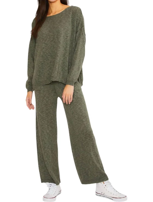 Thick Turtle-Neck Wool SweatersSweater Top And Pants In Dark Olive