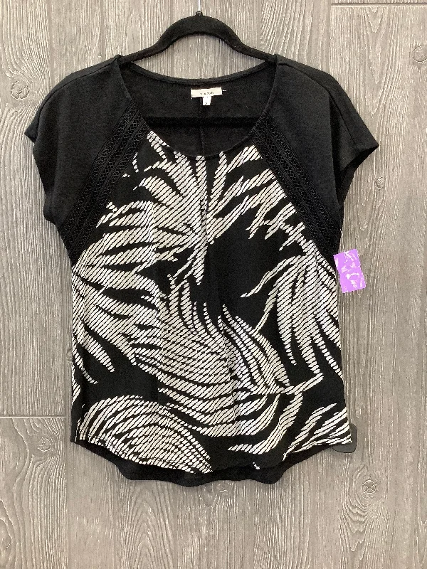 trendy women's topsTop Short Sleeve By Maurices In Black, Size: S