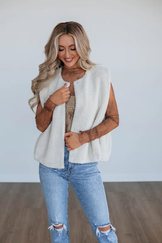 women's coats for maximalist fashion loversLukea Sherpa Vest