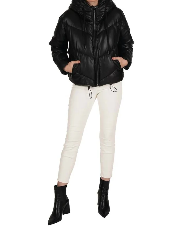 women's coats for travelPuffer Jacket In Black