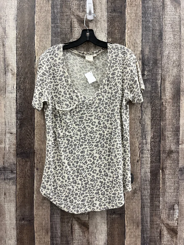 women's tops for gala dinnersTop Short Sleeve By White Crow In Animal Print, Size: L