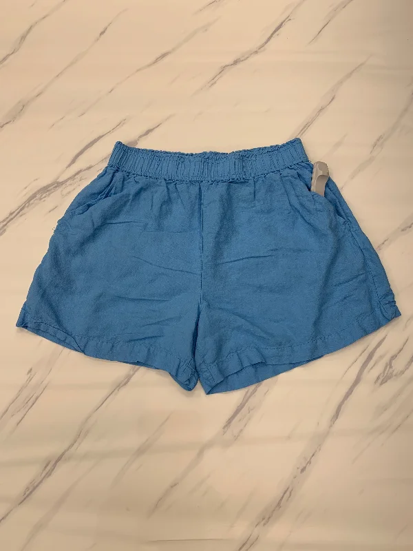 women's low-slung shortsShorts By H&m  Size: M