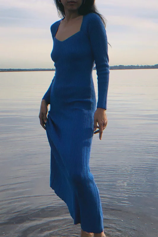 A-Line DressVictoria Blue Long Sleeve Knit Maxi Dress