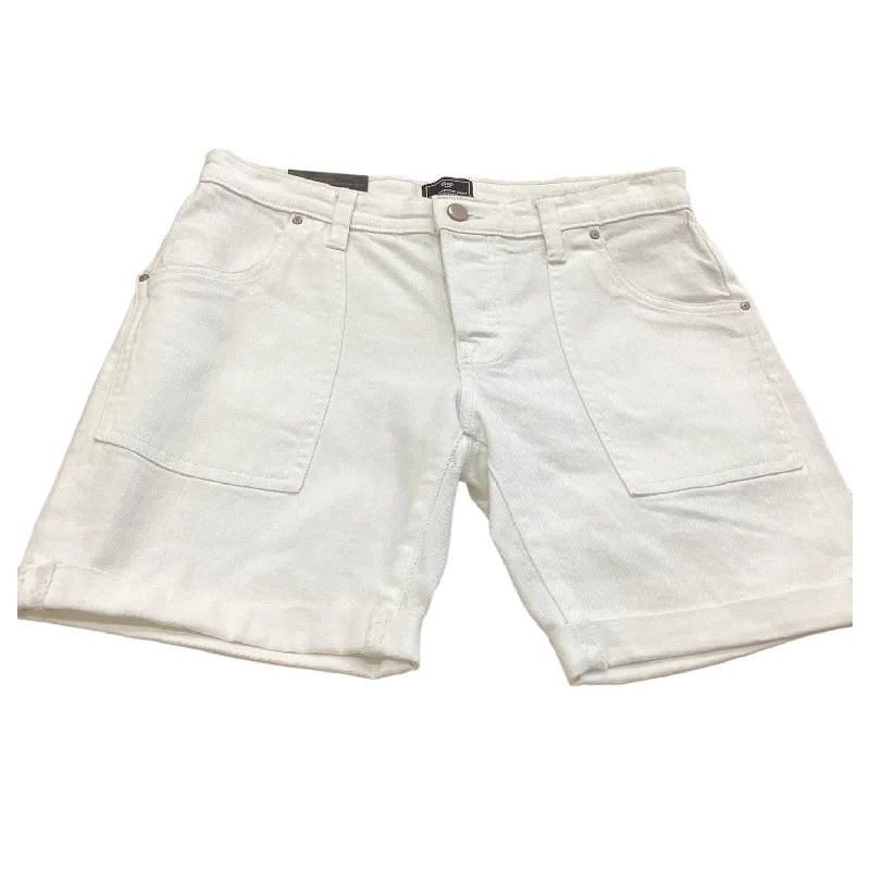 women's chino shortsShorts By Gap  Size: 2