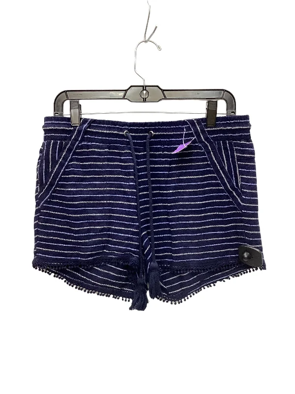 women's lightweight shortsShorts By Rewind  Size: S