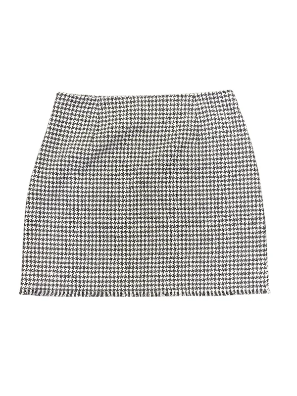 women's business skirtsSkirt Mini & Short By Hem & Thread In Grey & White, Size: M